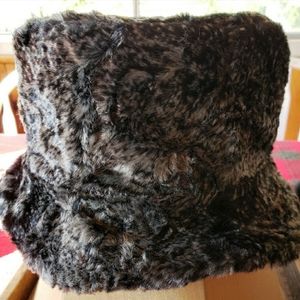Vintage Everitt Faux Fur Fedora Bucket Style Hat